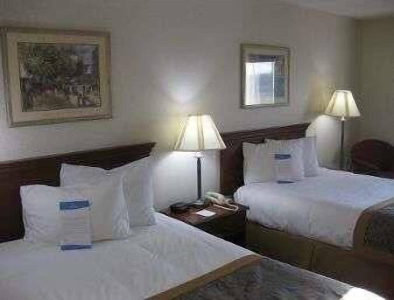 Baymont By Wyndham Dowagiac Hotel Kamer foto