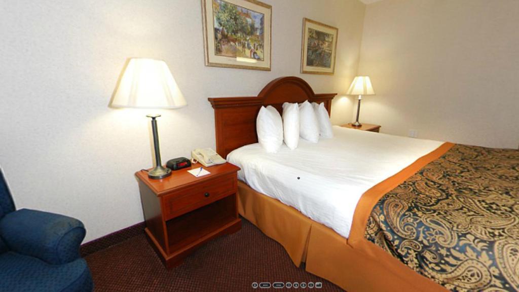 Baymont By Wyndham Dowagiac Hotel Kamer foto
