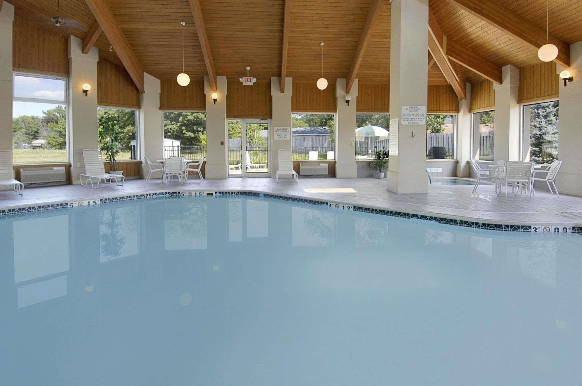 Baymont By Wyndham Dowagiac Hotel Faciliteiten foto
