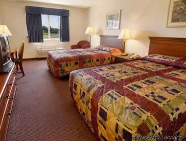 Baymont By Wyndham Dowagiac Hotel Buitenkant foto